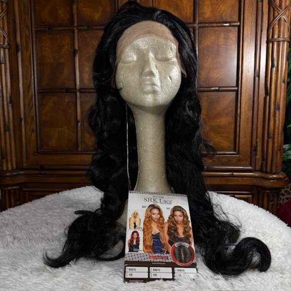 Isis Brown Sugar BS610 Silk 31" Lace Front Free Flow 4x4 Part Color 1B Wig - Picture 2 of 16